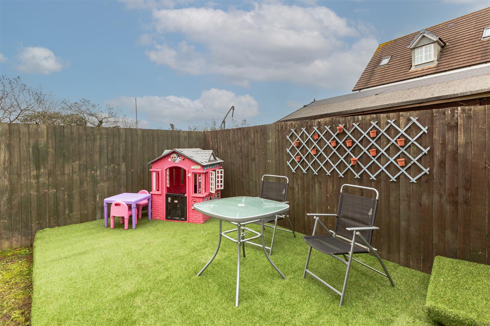 Ffordd Y Gamlas, Bynea, Llanelli, SA14 9AY